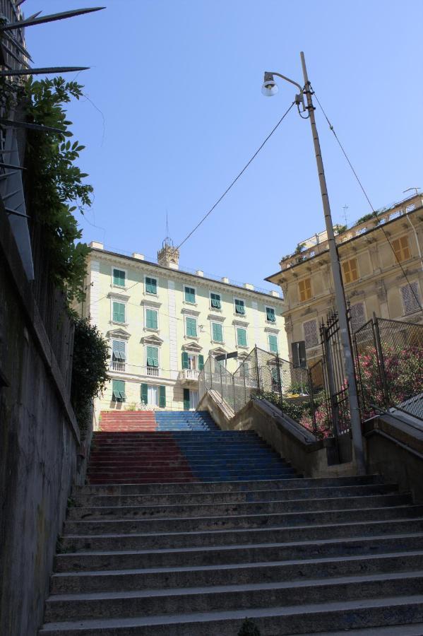 A Due Passi Dal Centro Acomodação com café da manhã Génova Exterior foto